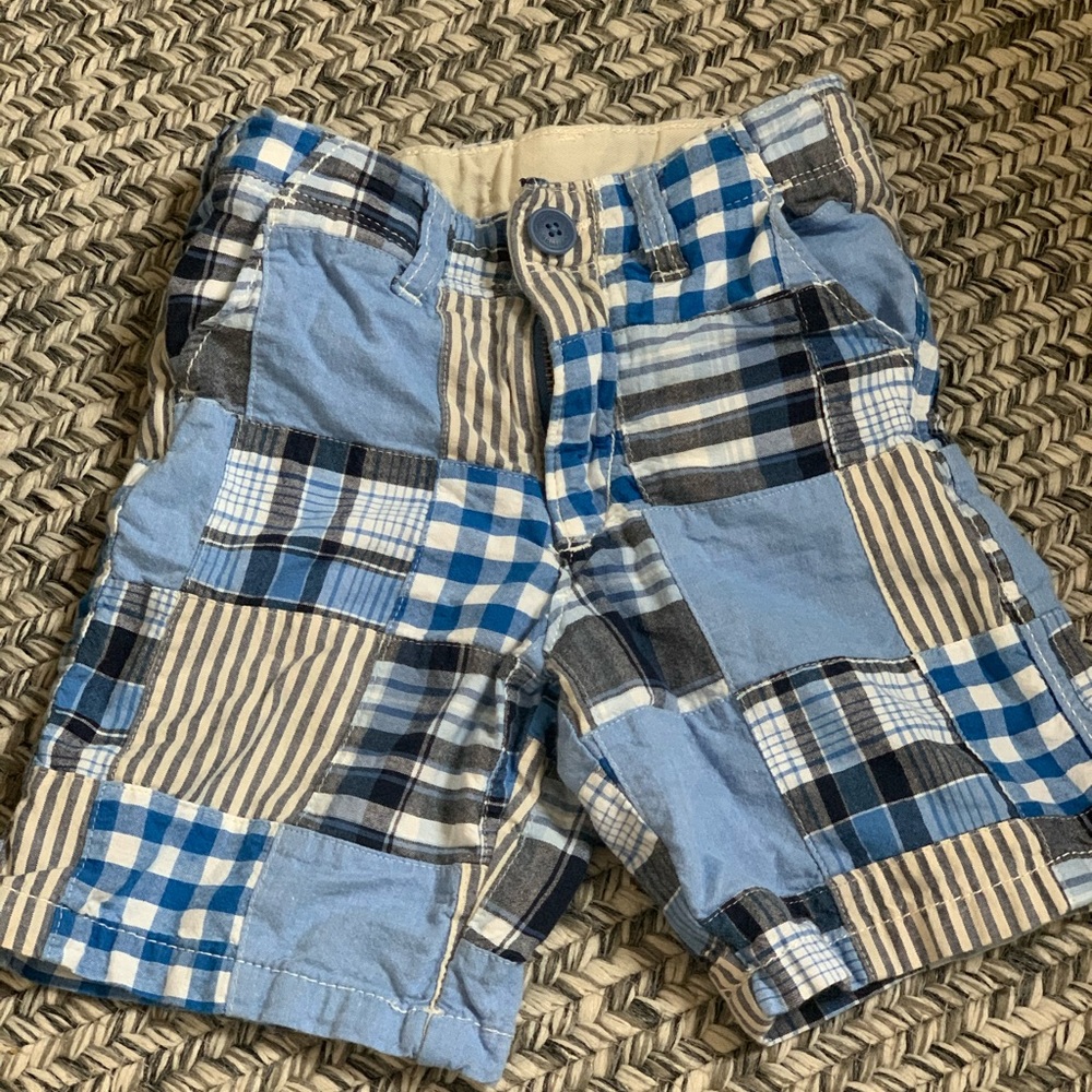 Gap boys size 5 patchwork shorts